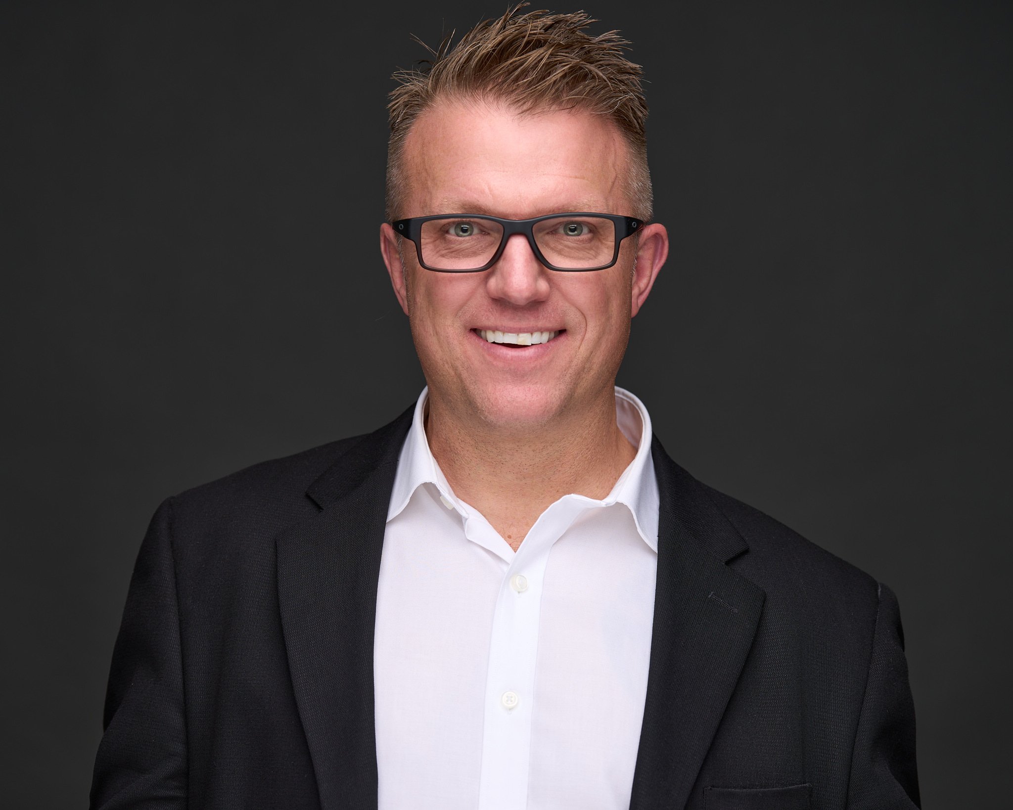 LinkedIn profile headshot consultant Austin - ATX Headshots